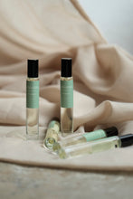 Indlæs billede til gallerivisning OLD MONEY ORGANIC PERFUME 10 ml.