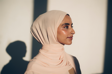 Indlæs billede til gallerivisning BOTANICAL MILK - hydrating essence elixir