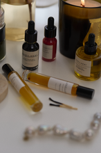 Indlæs billede til gallerivisning ROSE POUDRE ORGANIC PERFUME 10 ml.
