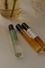 Indlæs billede til gallerivisning ROSE POUDRE ORGANIC PERFUME 10 ml.
